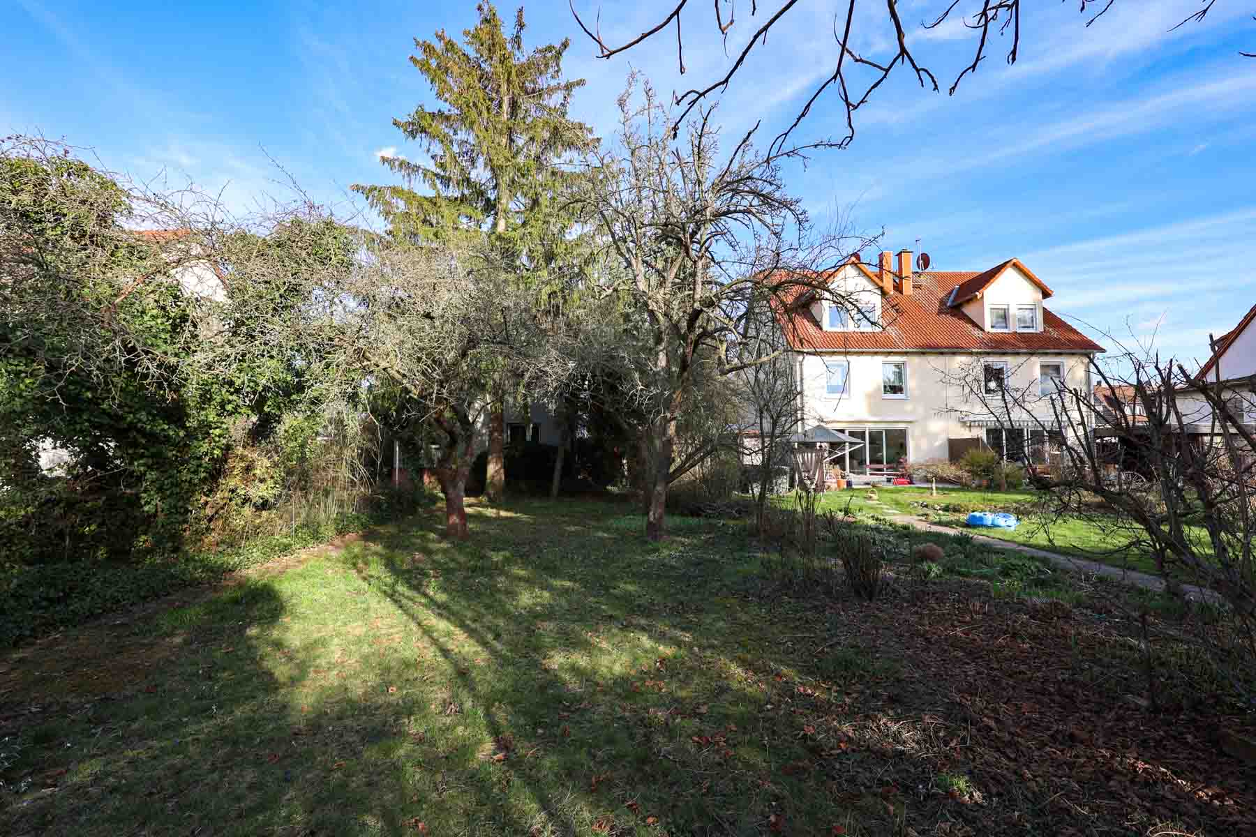 Das Haus Nr. 91 ist kaum zu sehen