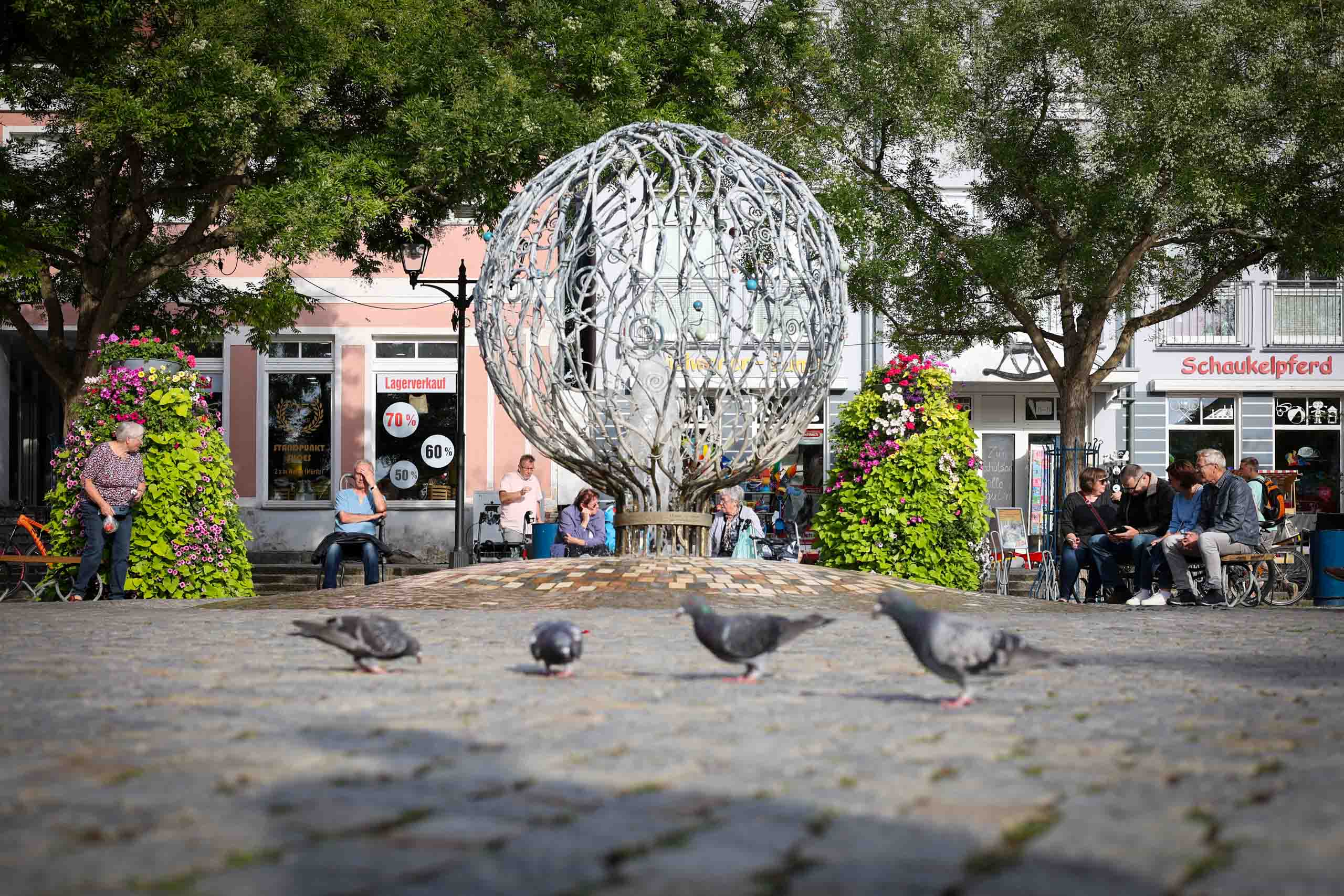 Waren als Zentrum der Welt