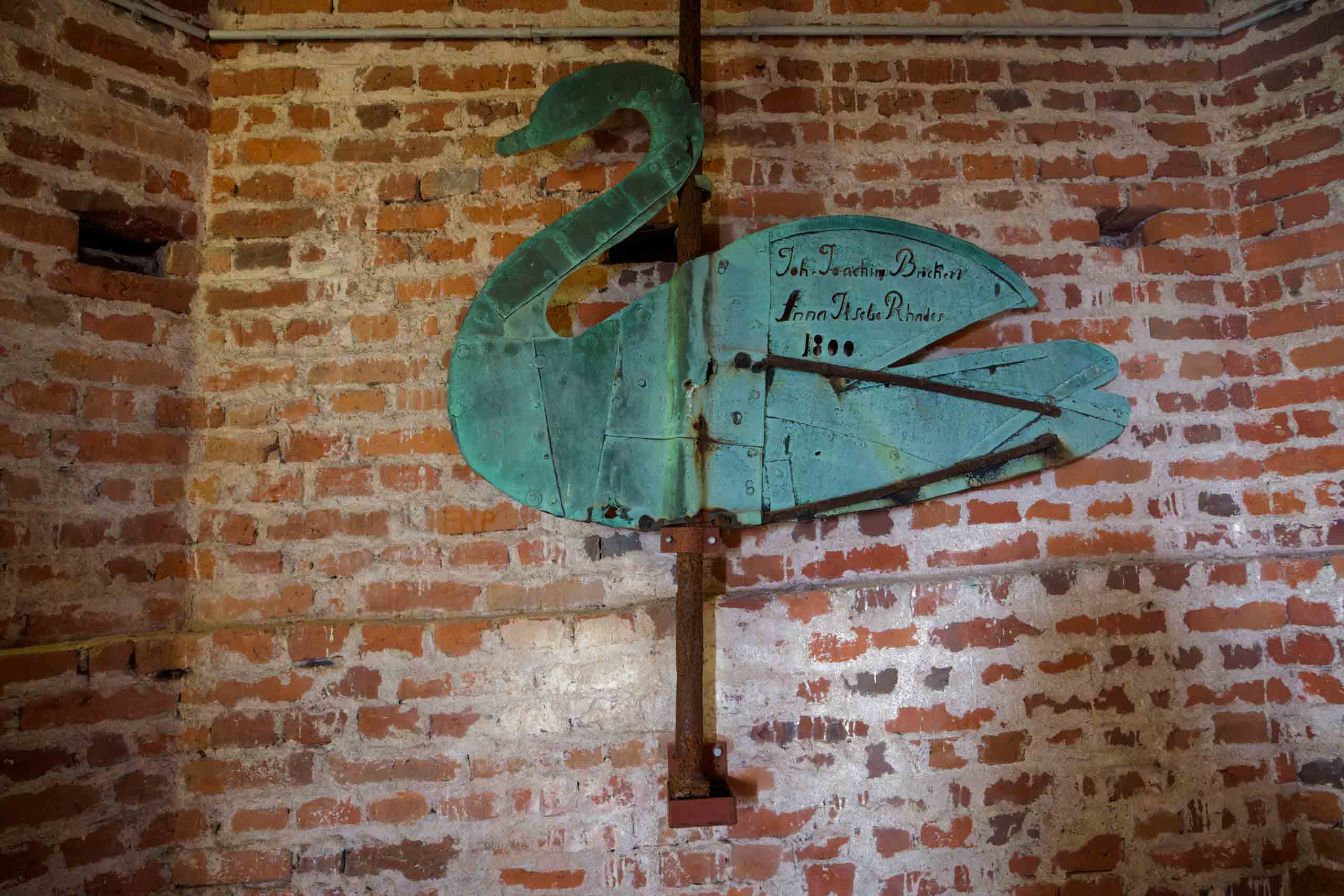 Nach Jan Hus: Die Gans als Symbol für die Wiederauferstehung als Schwan