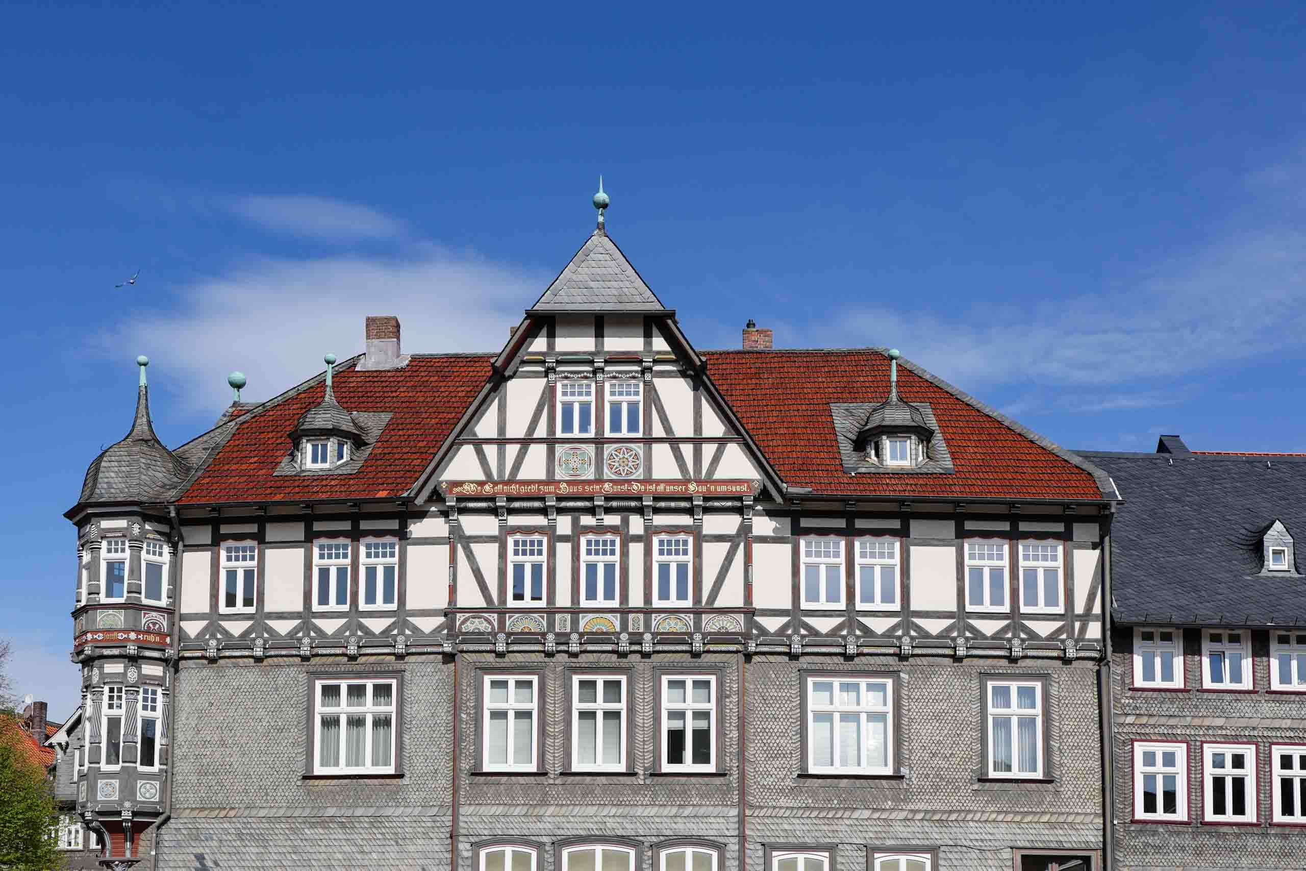 Das Glocken- und Figurenspiel auf dem Markt