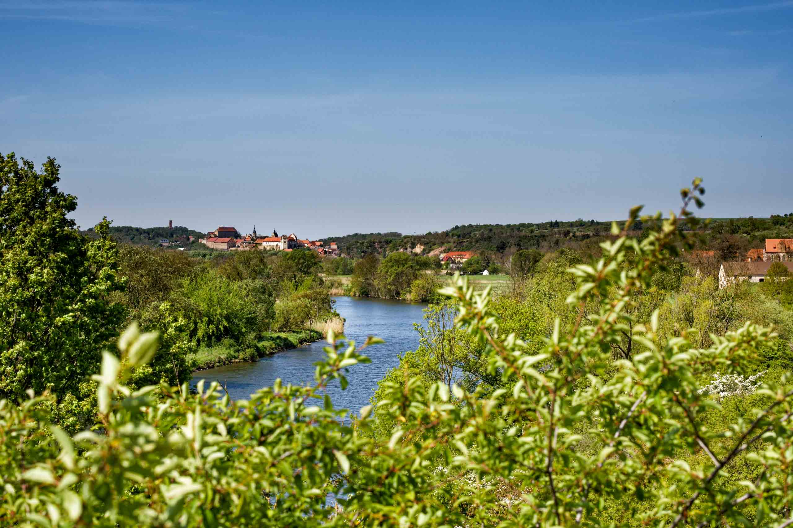 Blick in Saaletal Richtung Wettin
