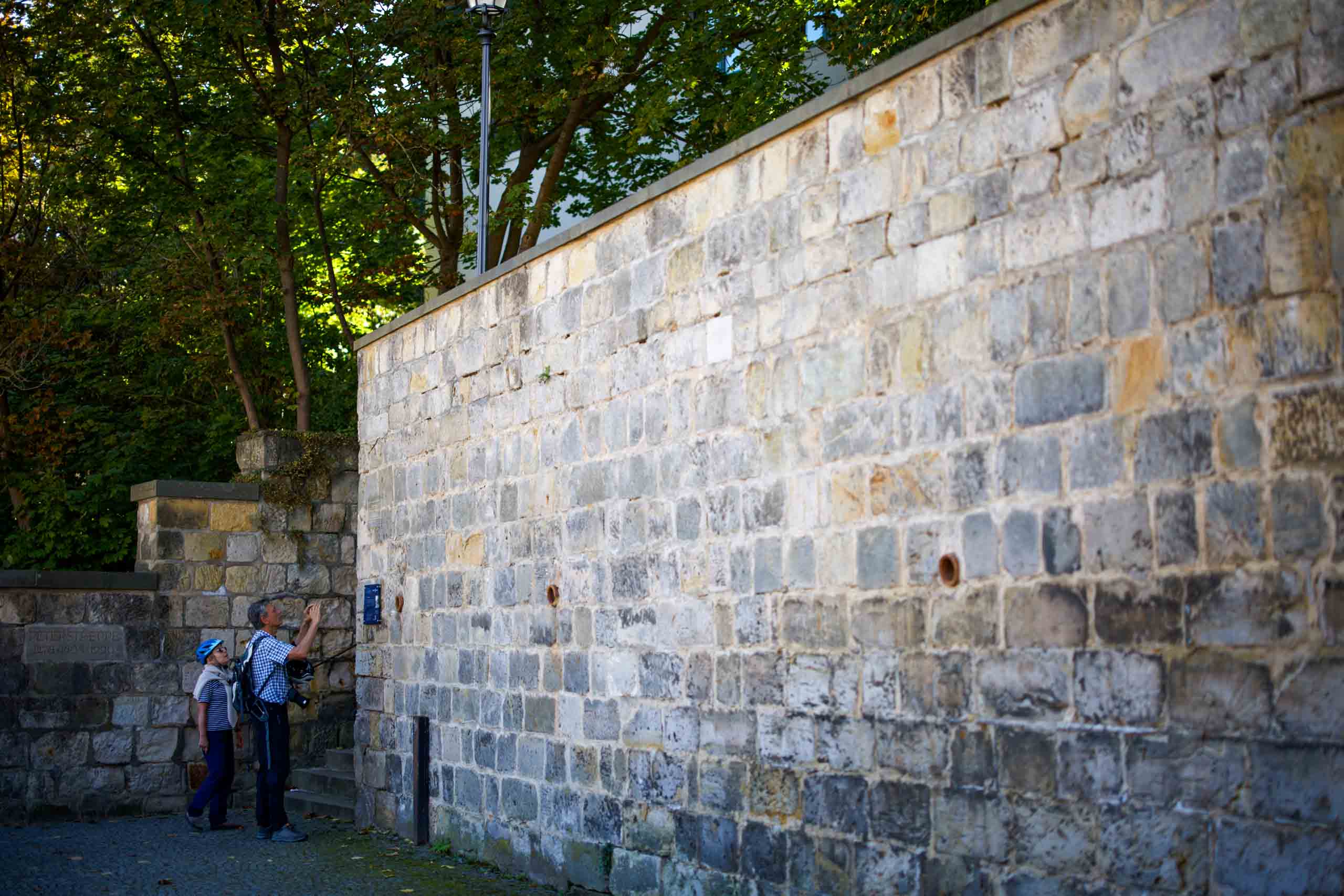 verbindet den nördlichen Domplatz mit der Unterstadt