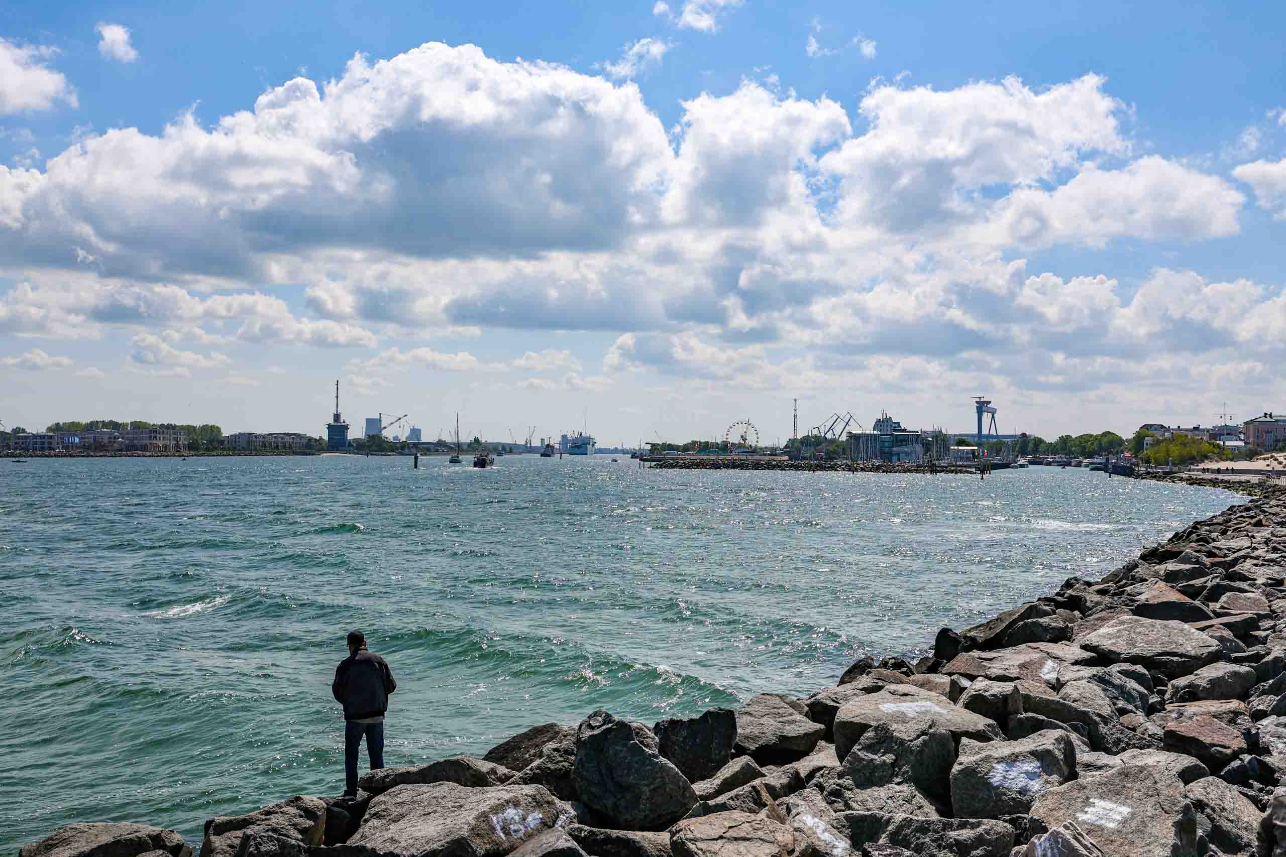 Blick zum Rostocker Hafen