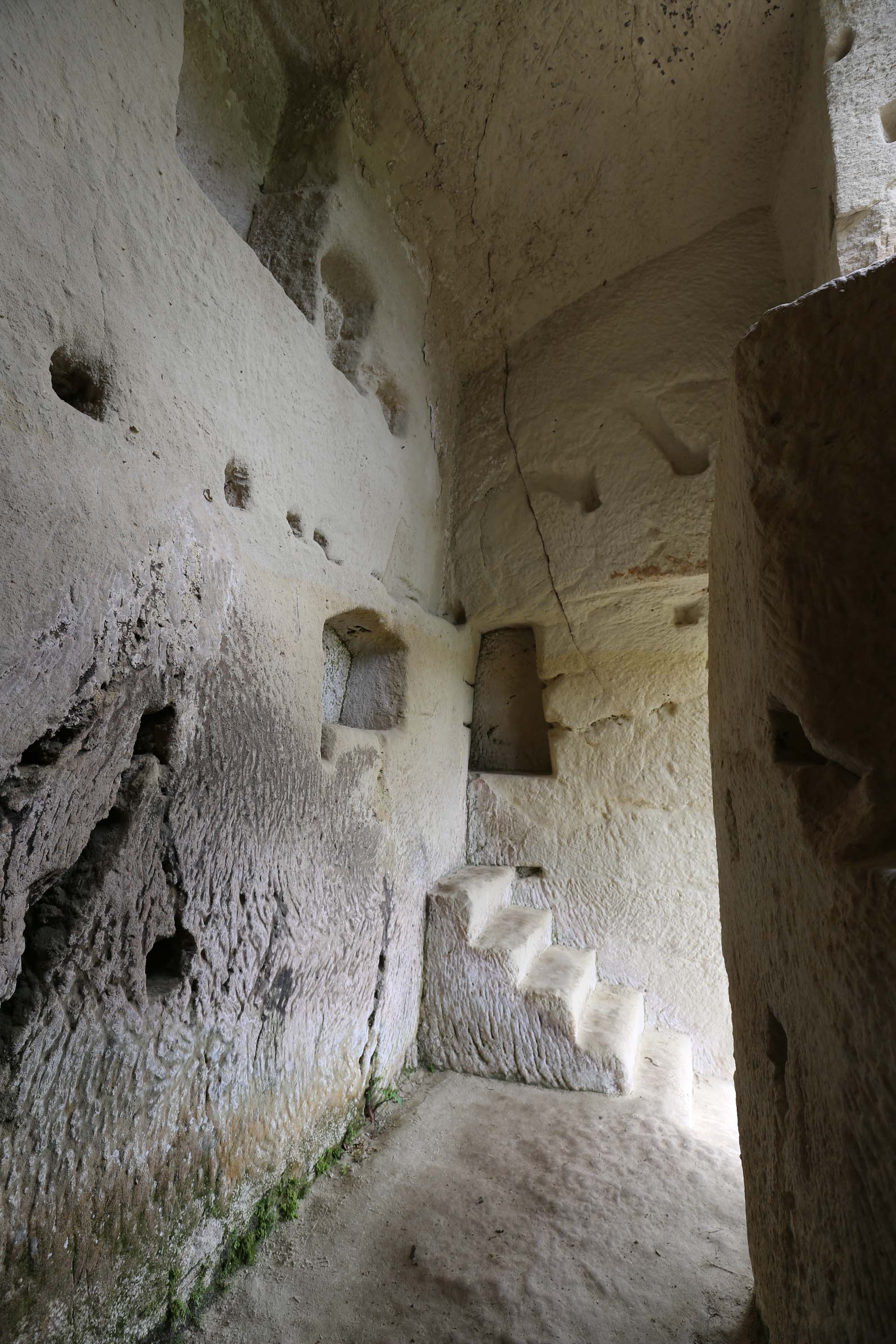 Höhlensiedlung in Zungri