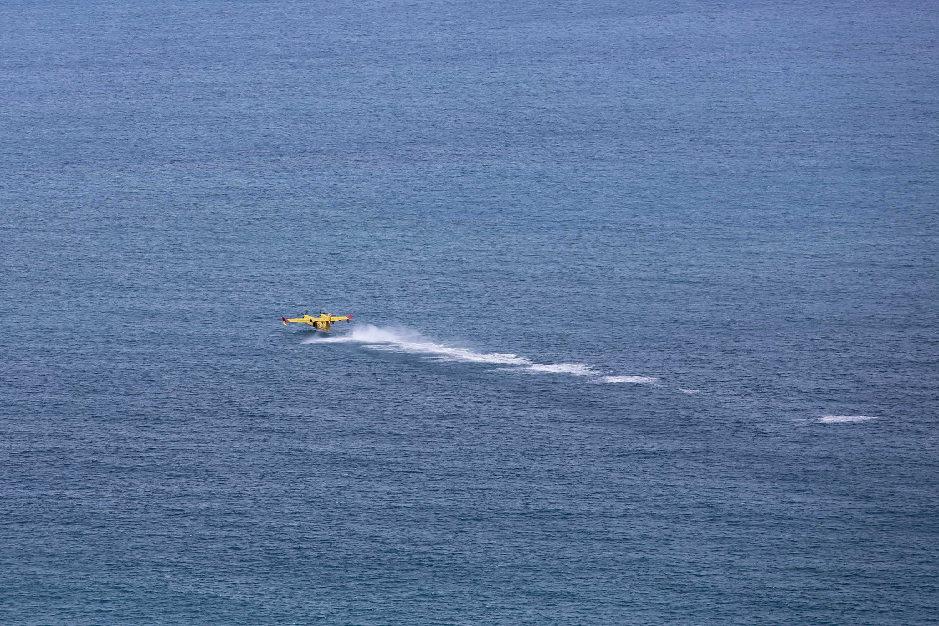 Wiederholtendes Training Wasserlandungen