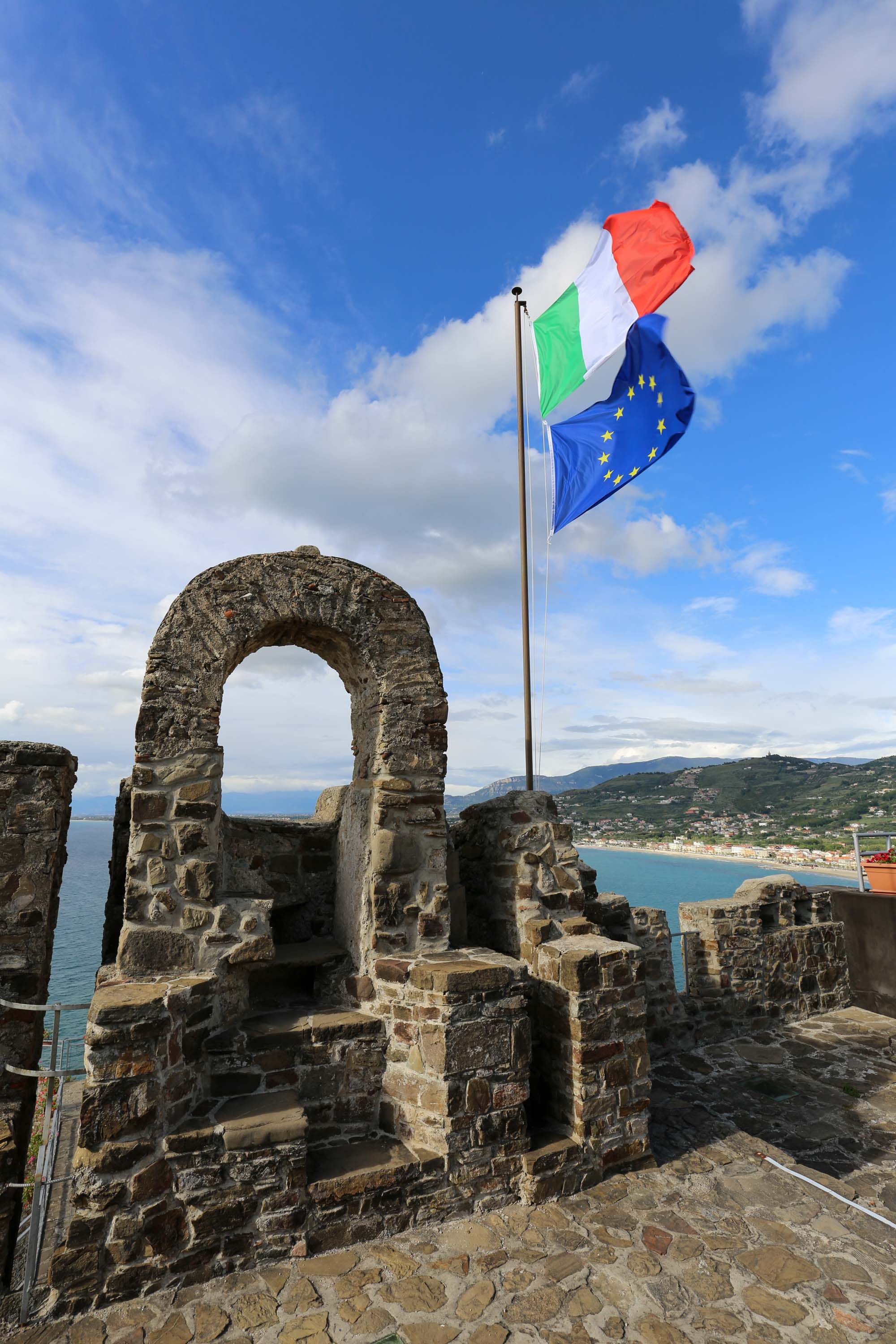 Castello Angioino Aragonese