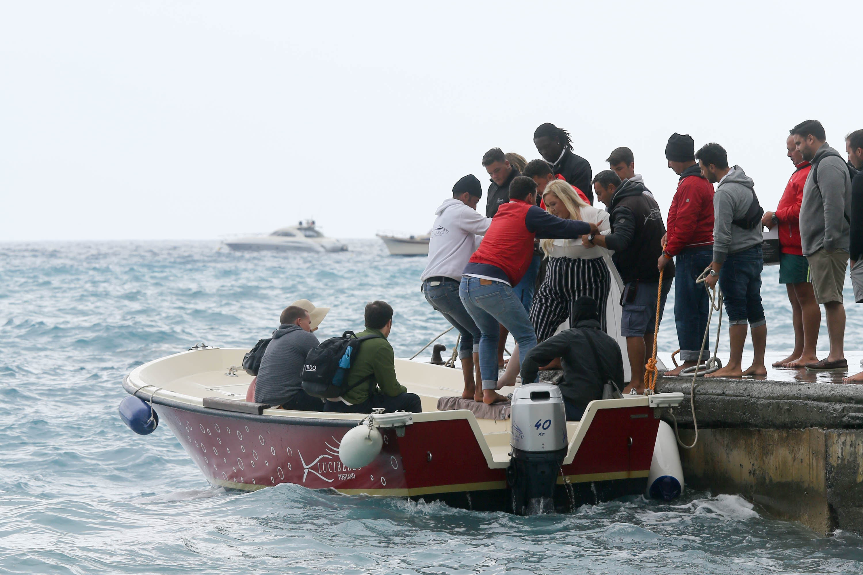 Tendern der amerikanischen Hochzeitsgesellschaft