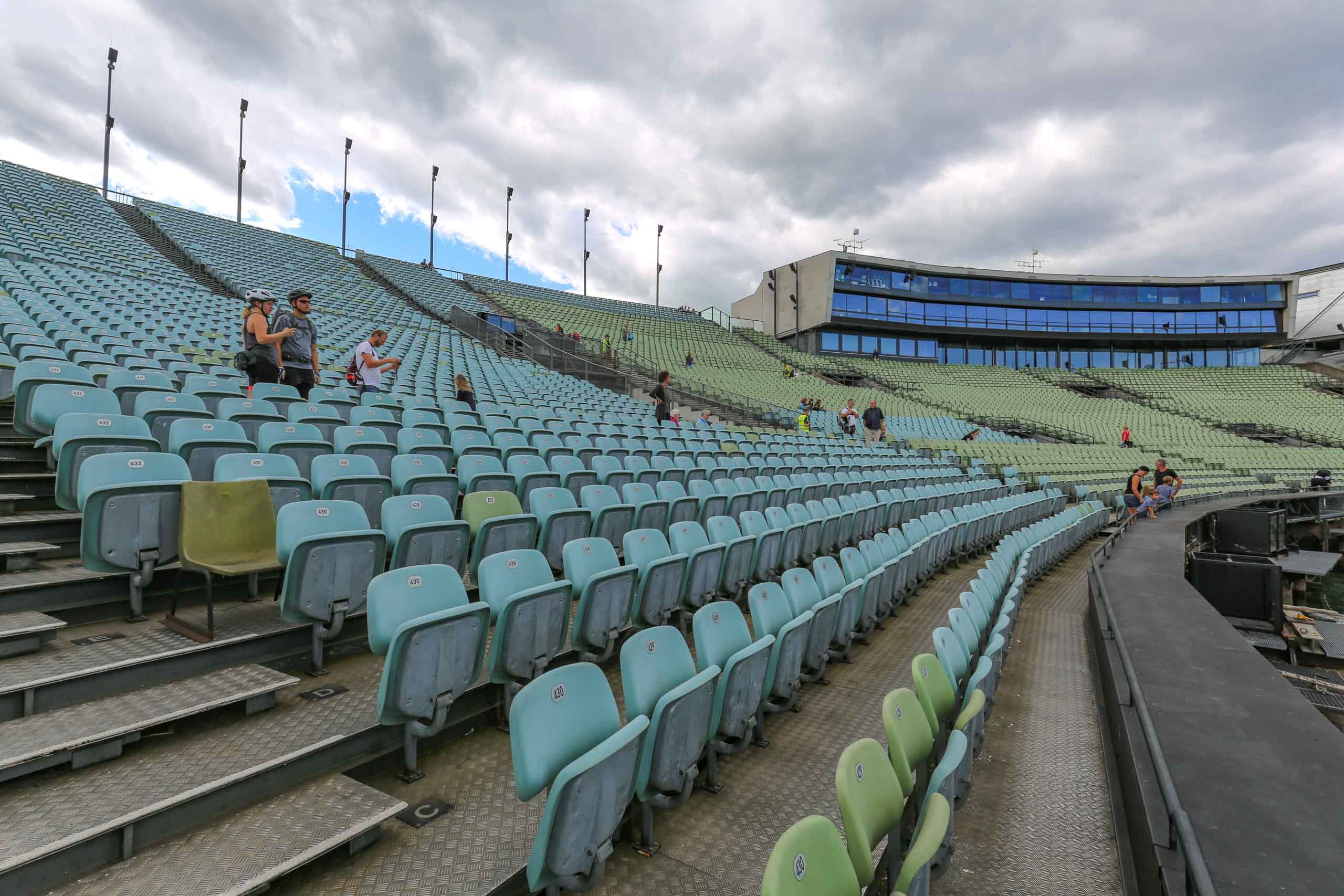 7000 Plätze bietet die Seebühne