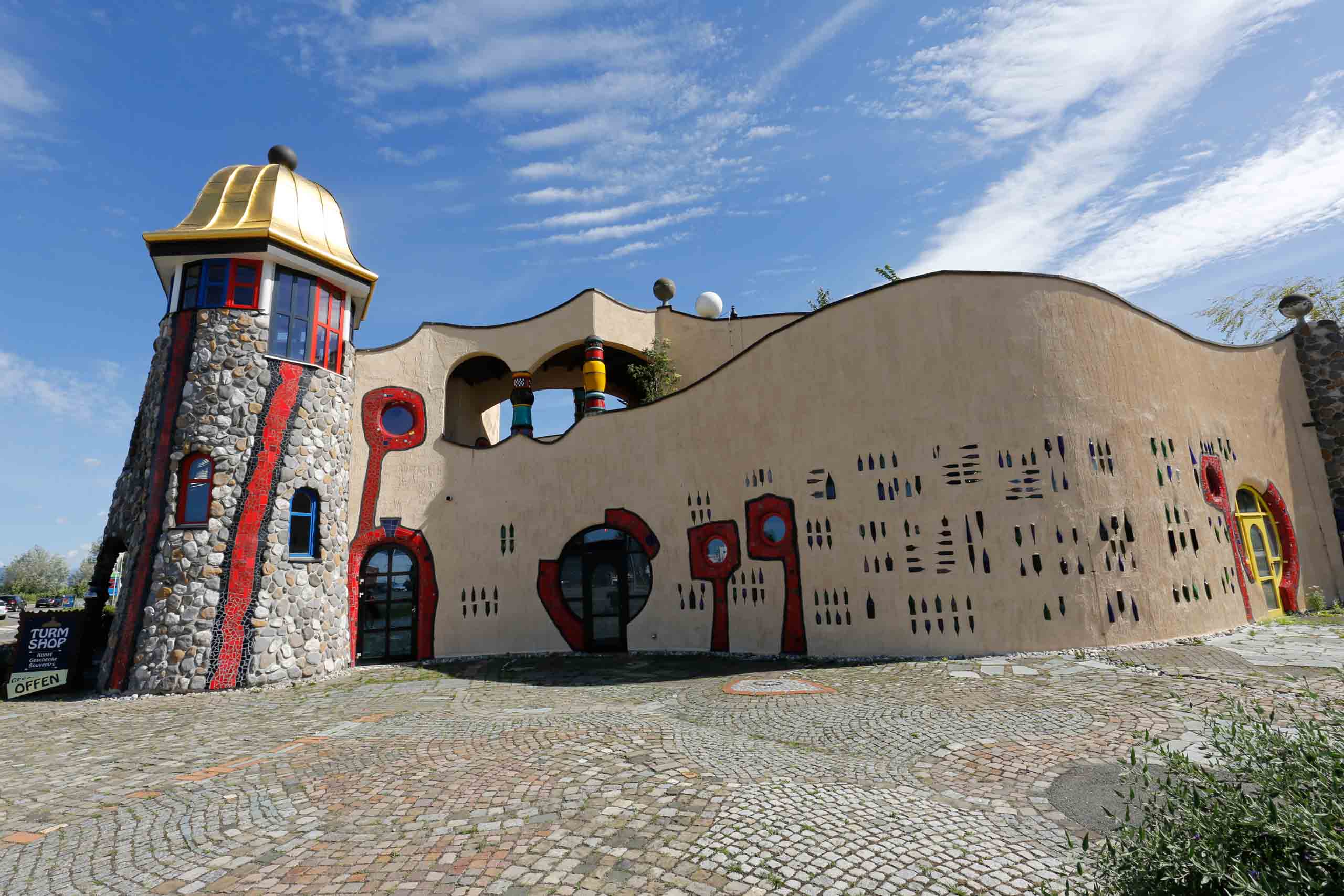 Markthalle Altenrhein Hundertwasser