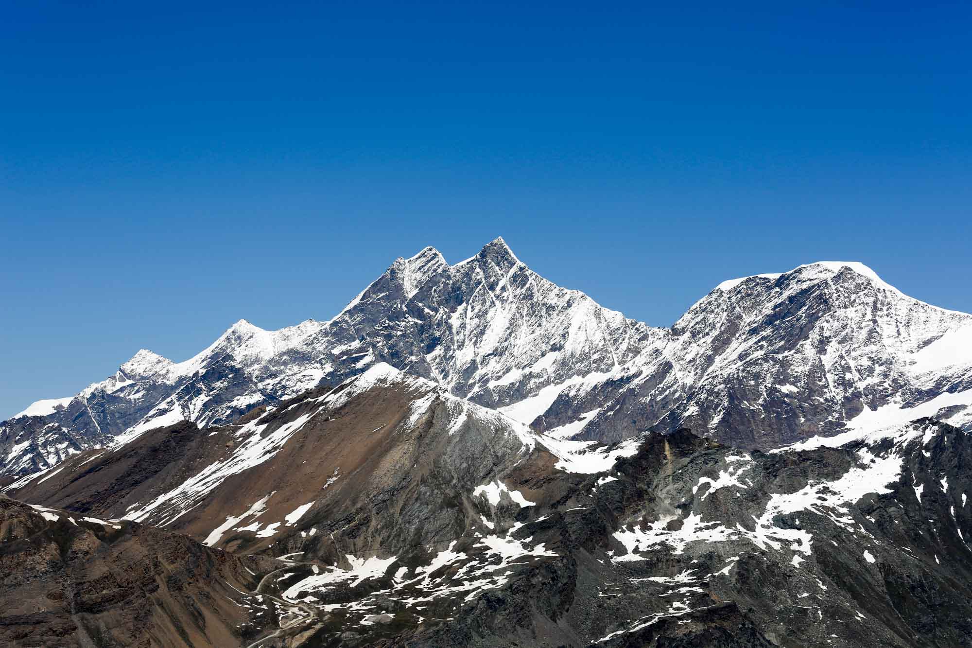 Dom - der höchste Berg in der Schweiz