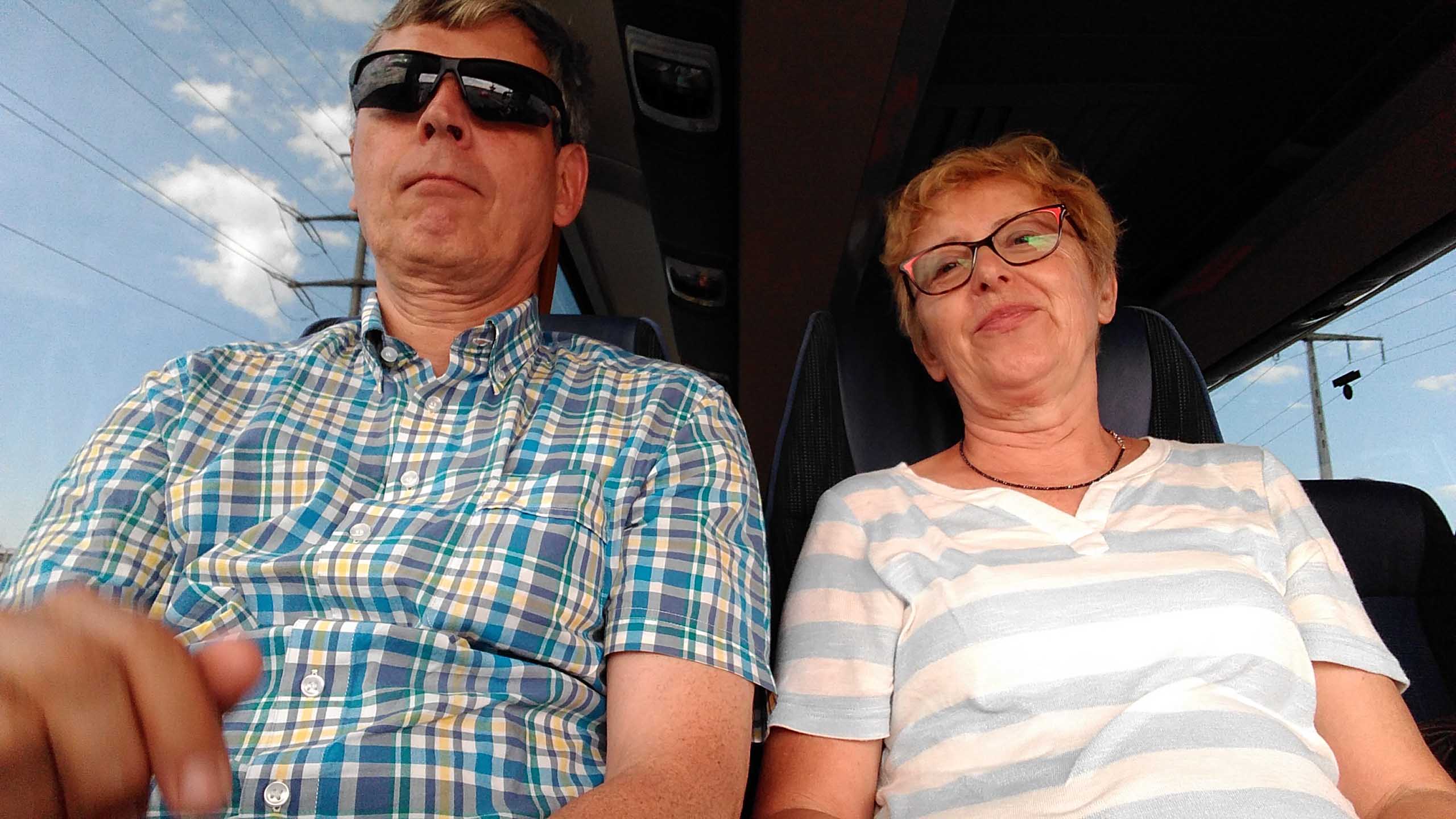 Nach einer Woche gemeinsam im Bus trägt niemande mehr Maske