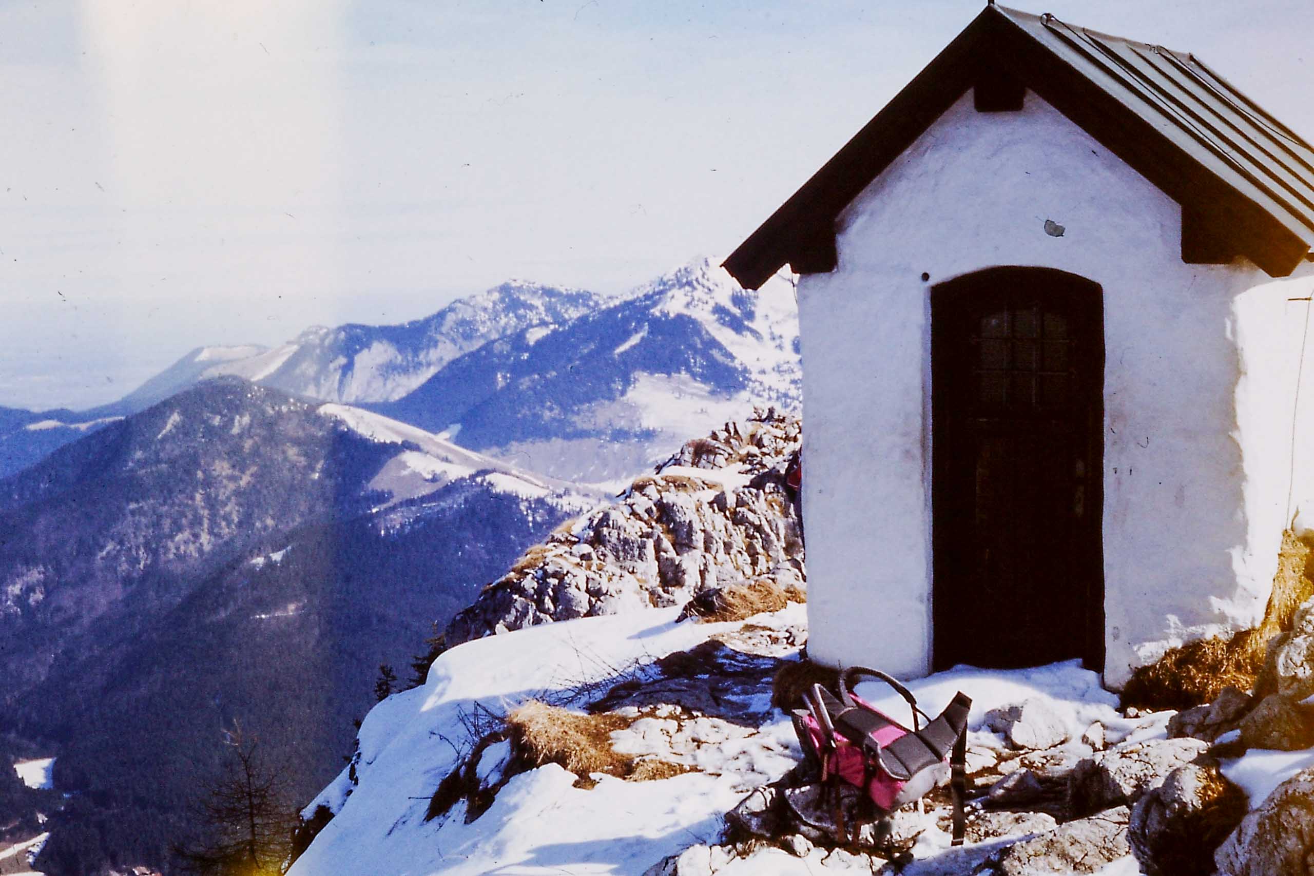 Kleine Kapelle neben dem Gipfel