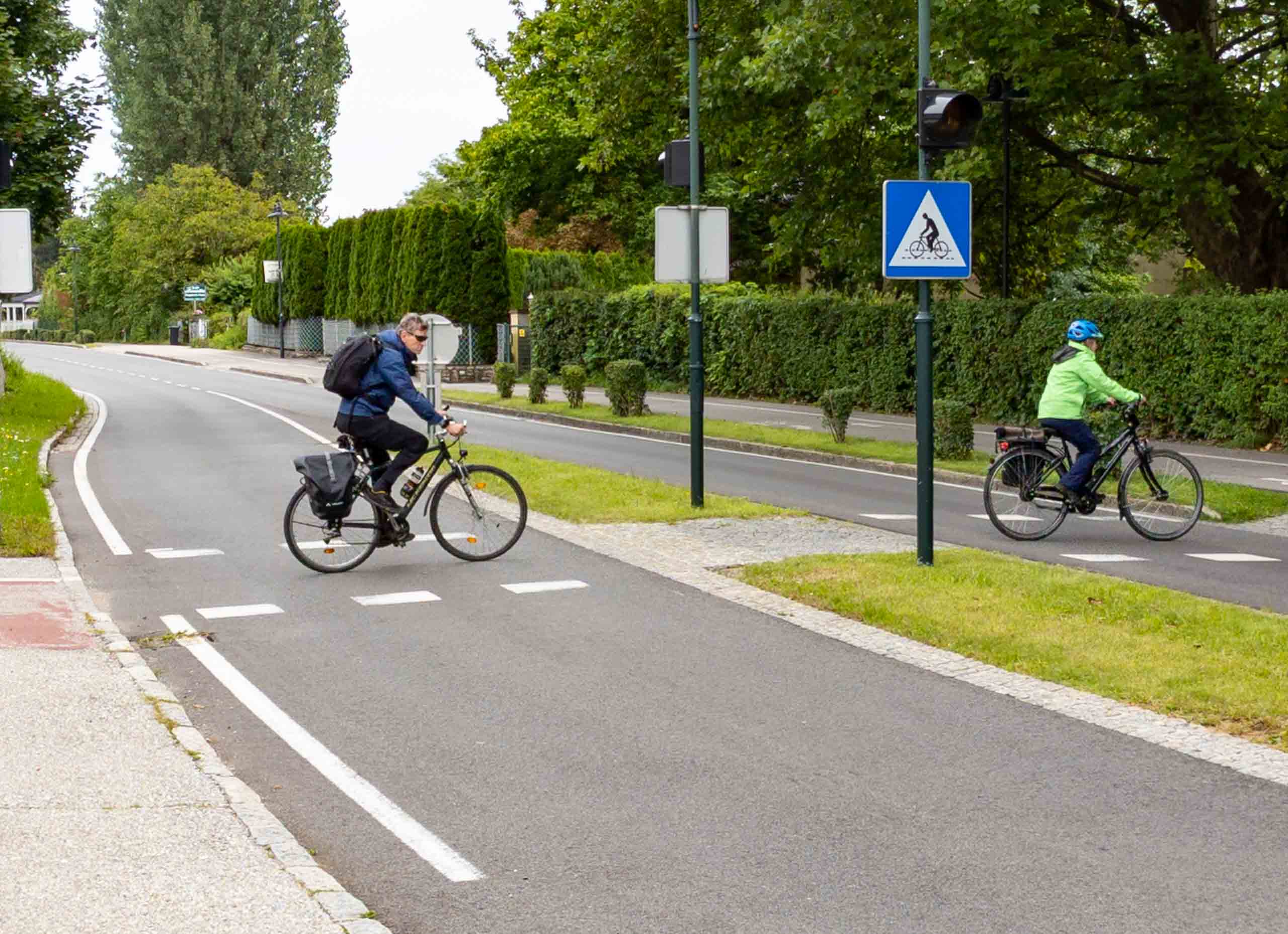 Radfahrer-Schutzweg !