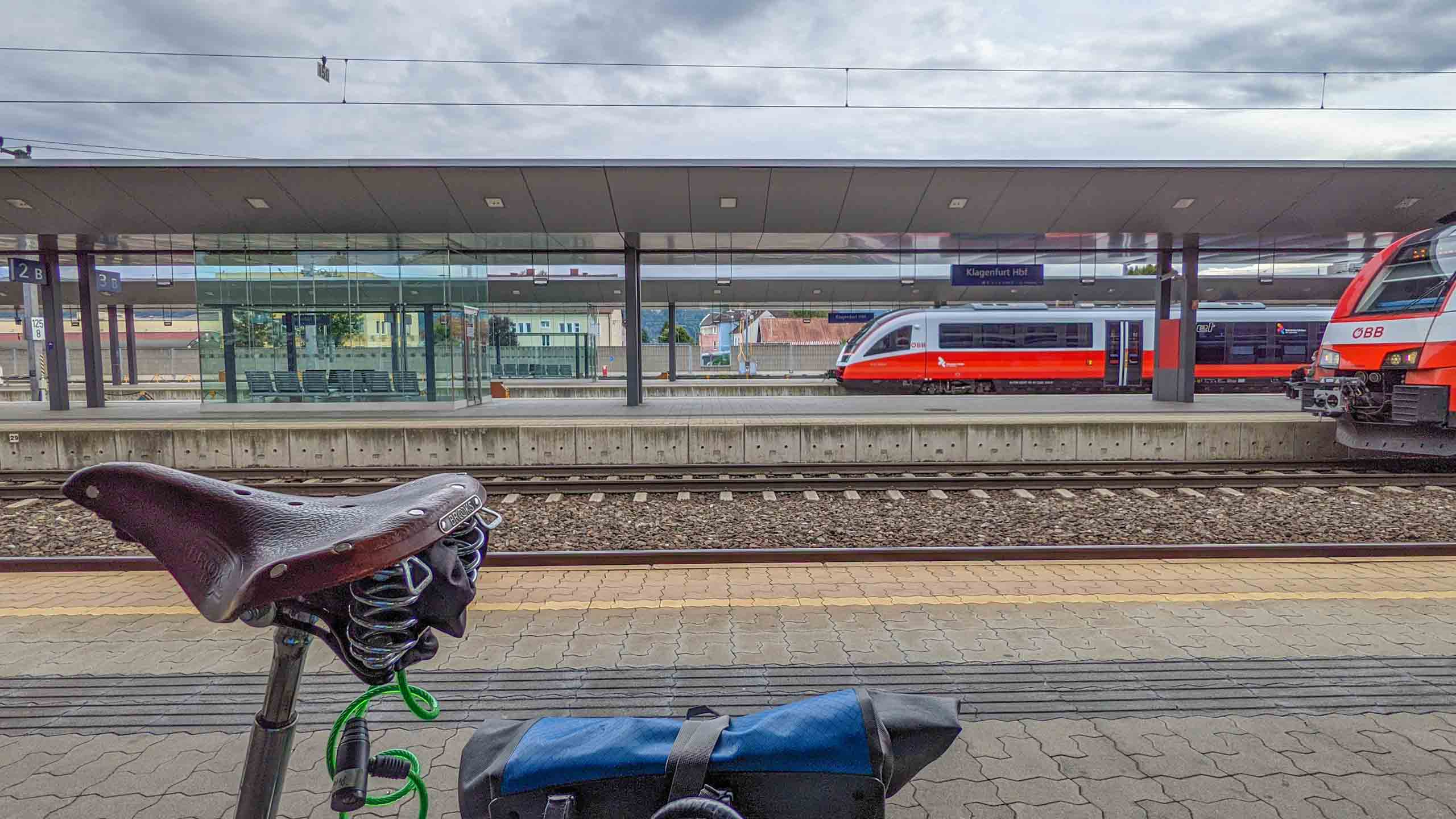 Pünktlich. Sauber. Schnell. ÖBB.