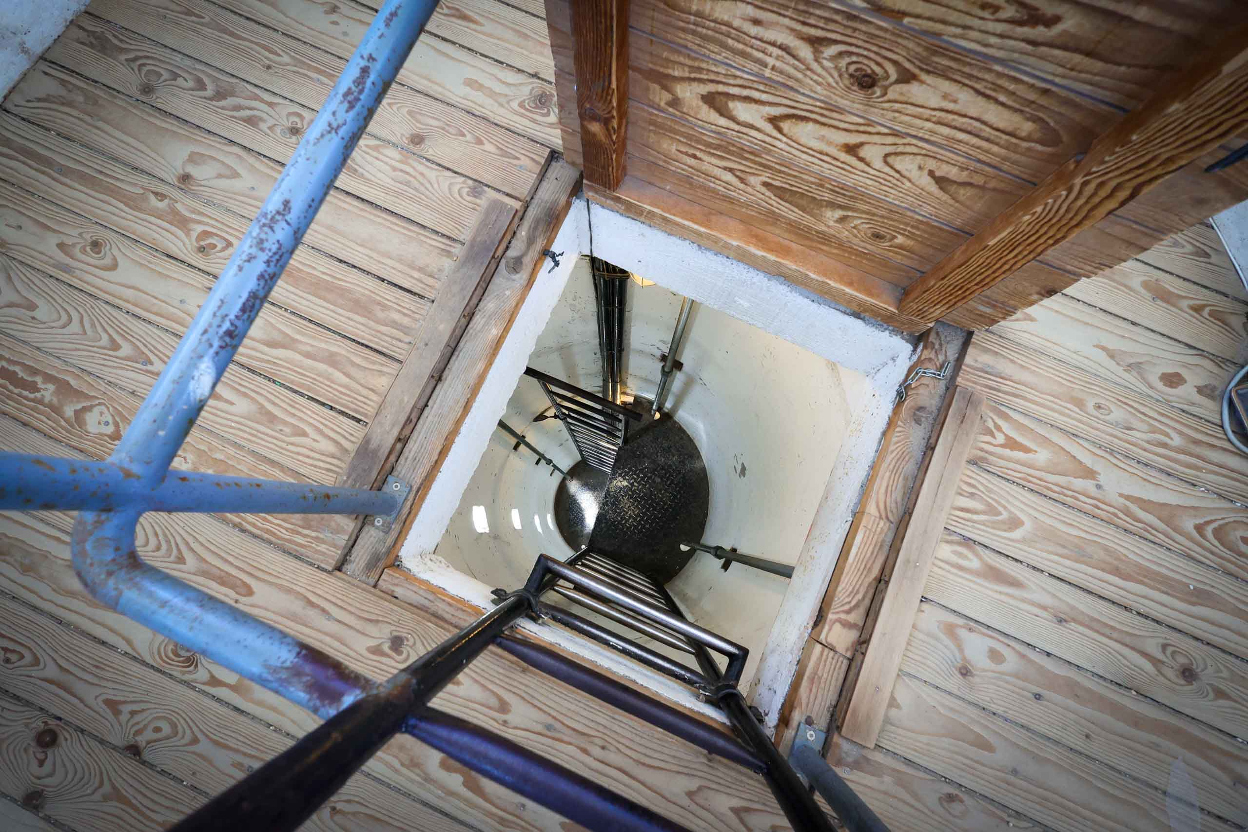 Achtet auf der Leiter auf eure Knie!