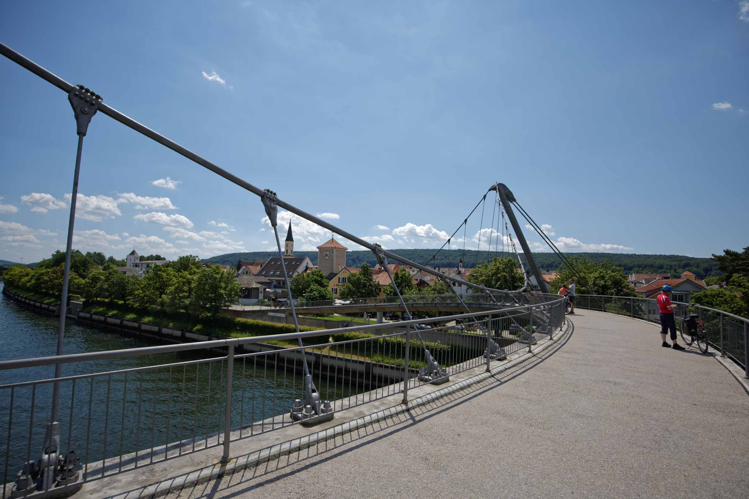 Die sog. Balkenbrücke ist 381 Meter lang