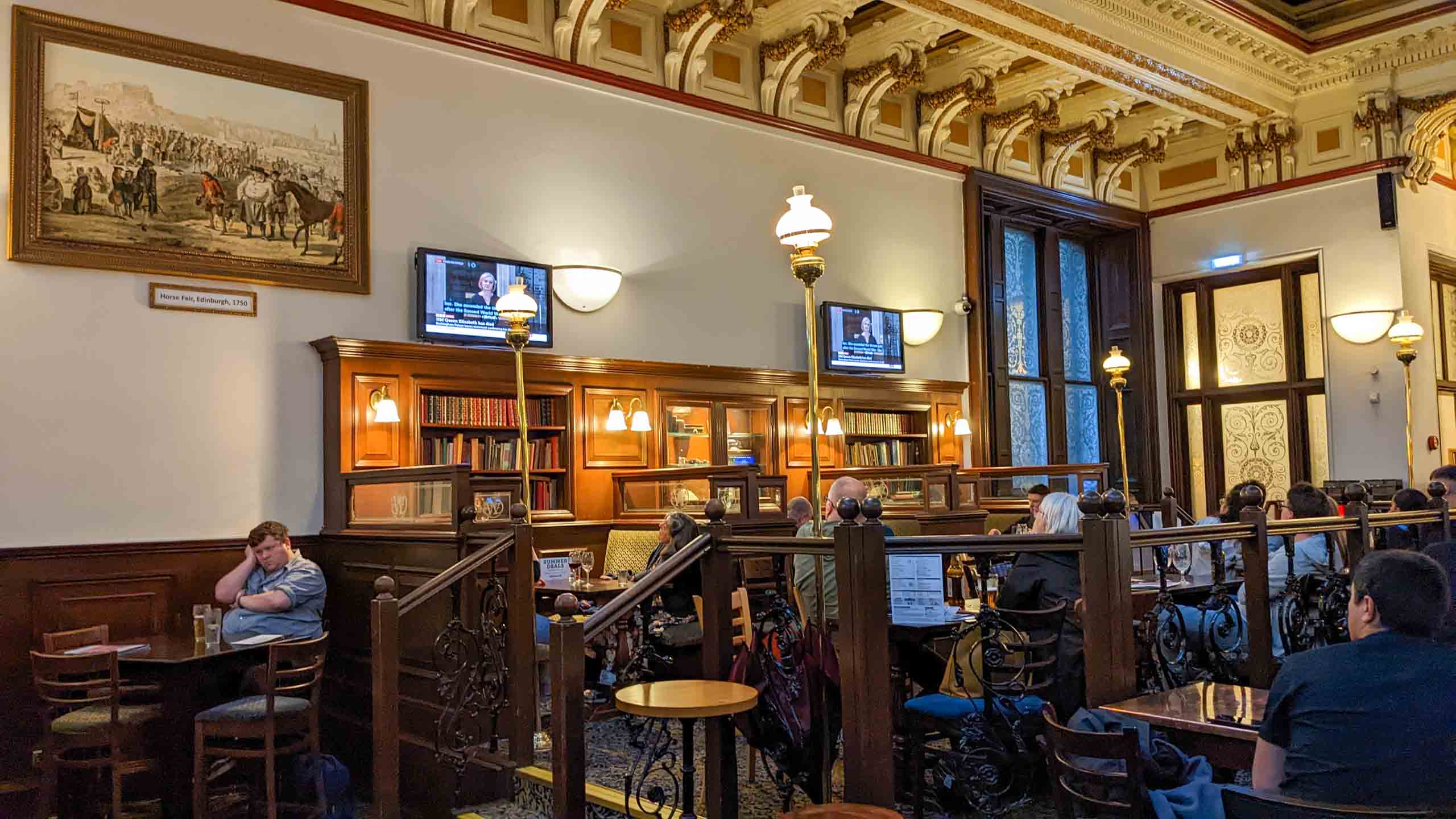 Schlagzeilen über das traurige Ereignis