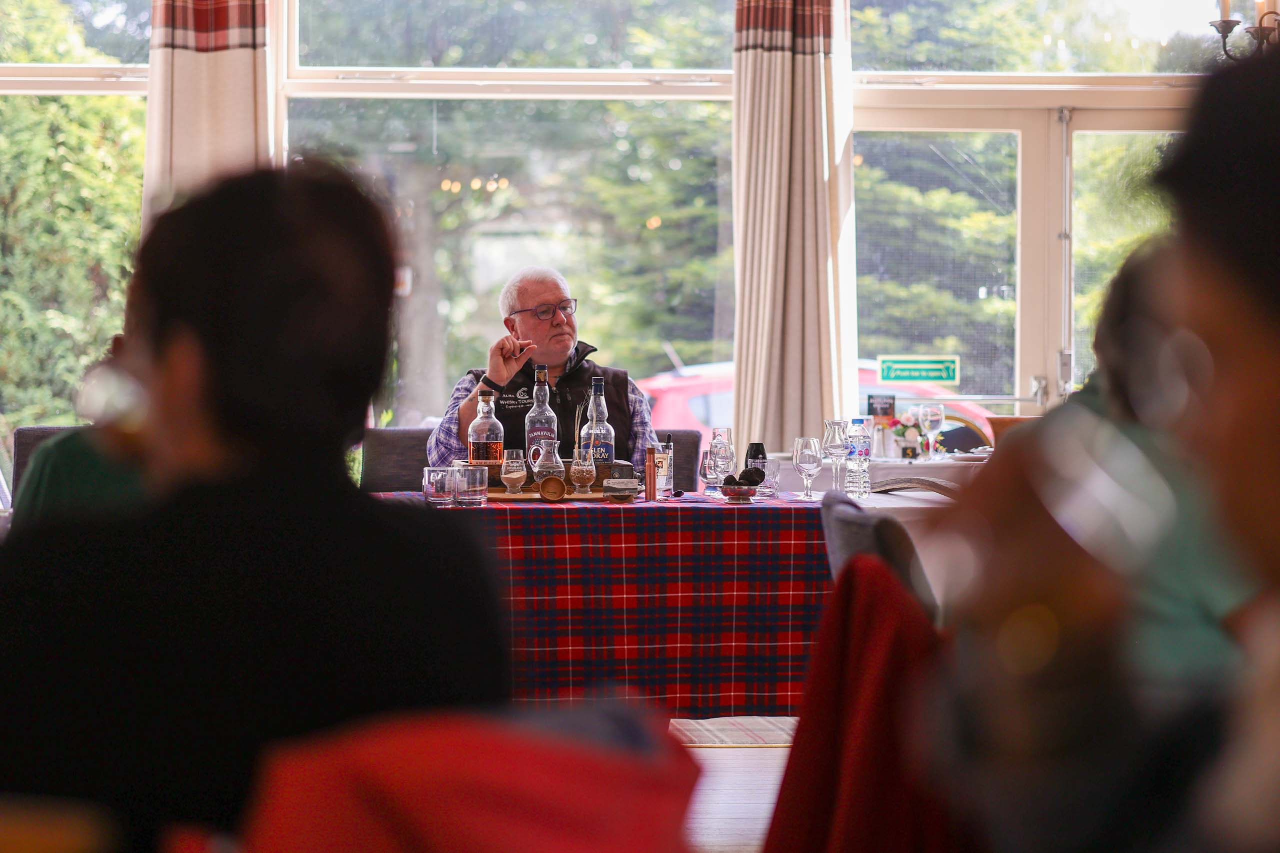 Unser Erklärer und Vorkoster