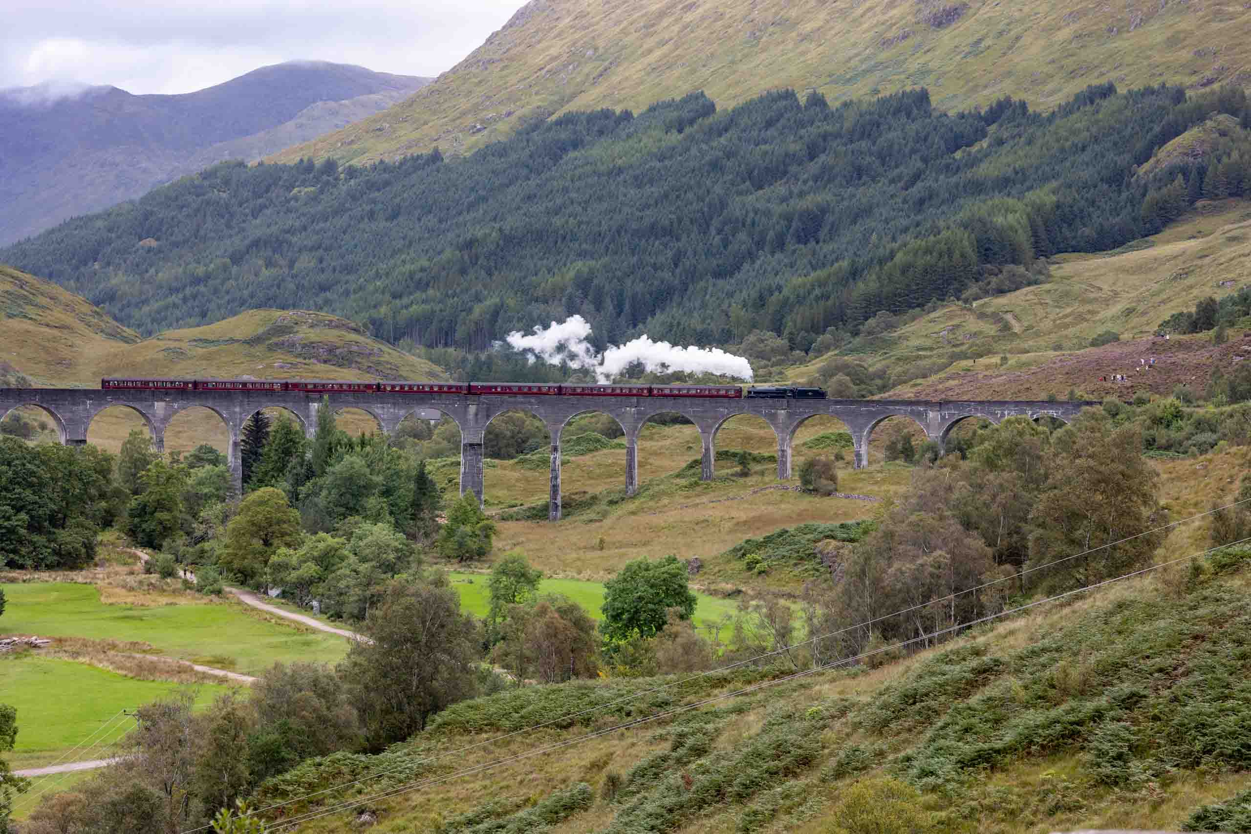 Das 380 Meter lange Bauwerk besteht aus 21 Pfeilern, bis zu 30 m hoch
