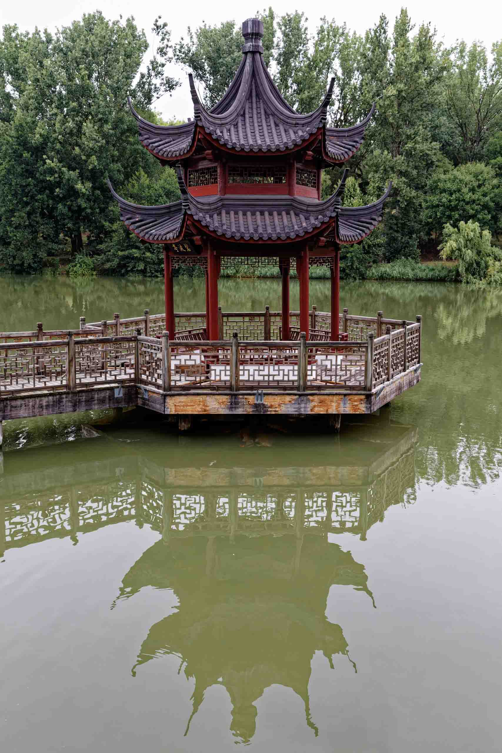 Seepavillion im Teich der 4 Jahreszeiten