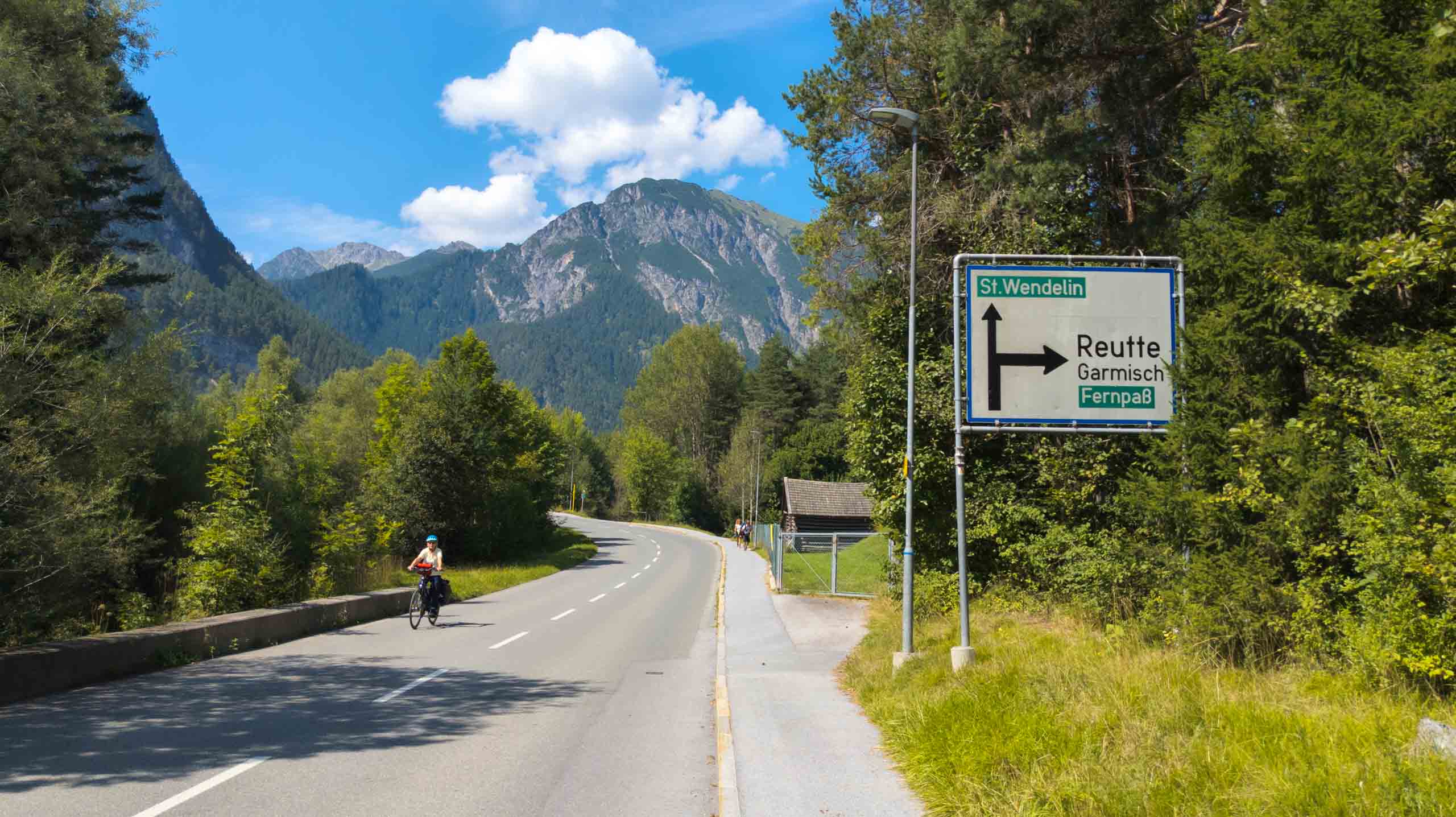 Tag 2 | Füssen - Reutte - Fernpaß - Imst | | 32+3 km