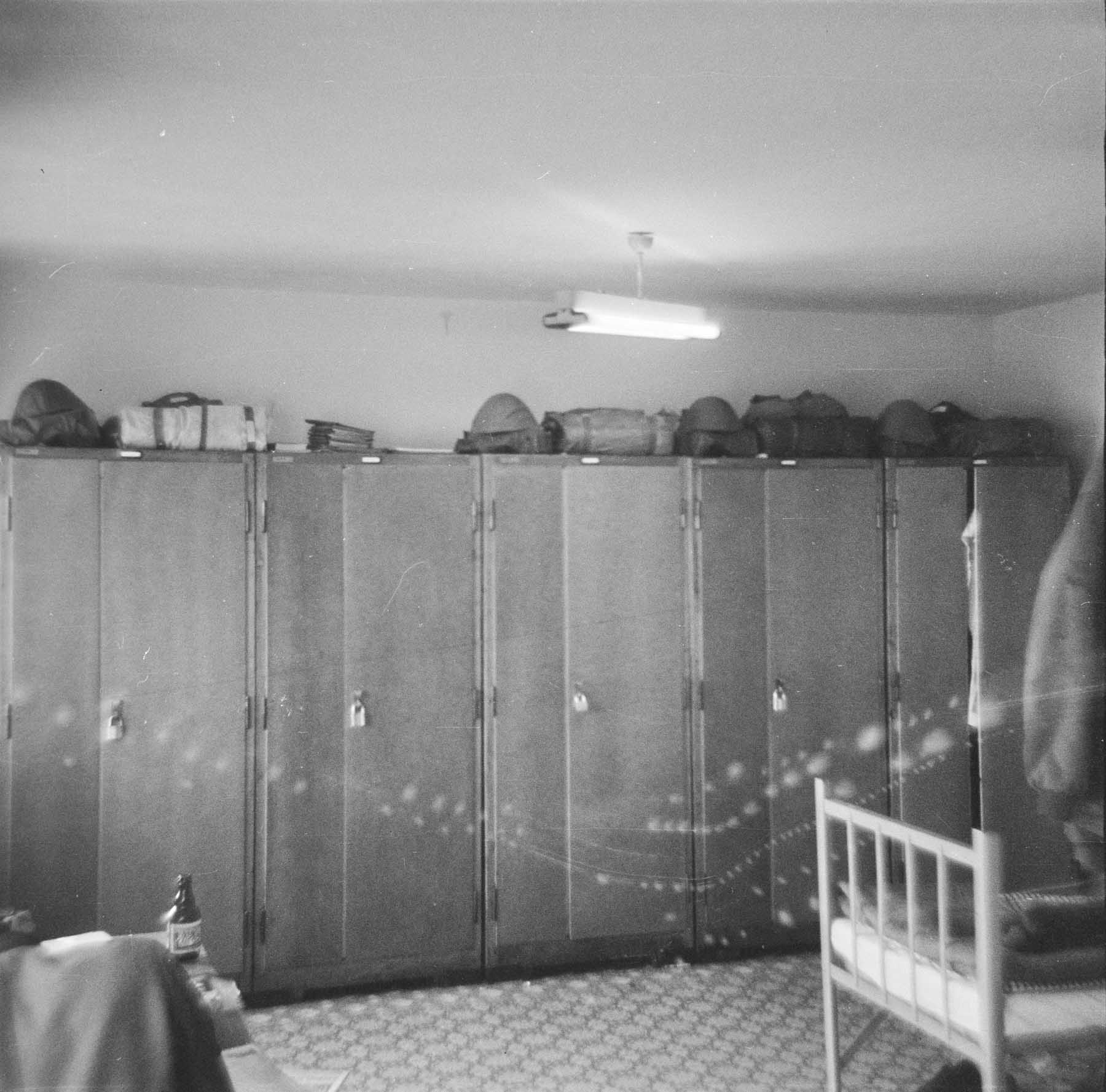 Spinde mit Gefechtsausrüstung